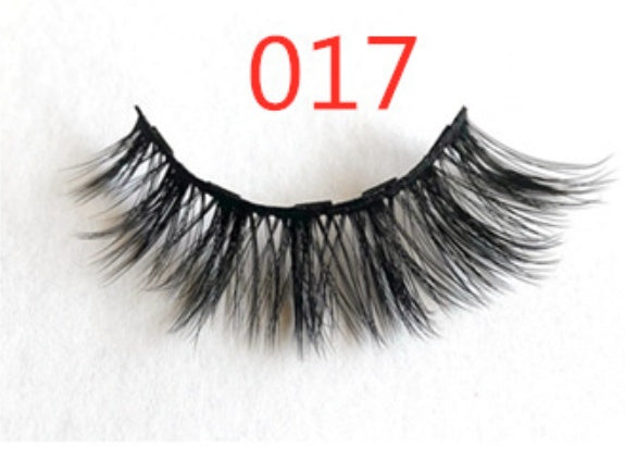 A Pair Of False Eyelashes With Magnets In Fashion - SHIFRAH NERIAH BEAUTY