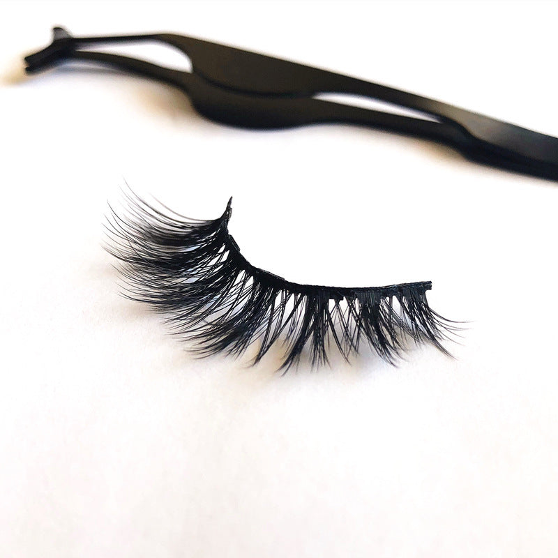 A Pair Of False Eyelashes With Magnets In Fashion - SHIFRAH NERIAH BEAUTY